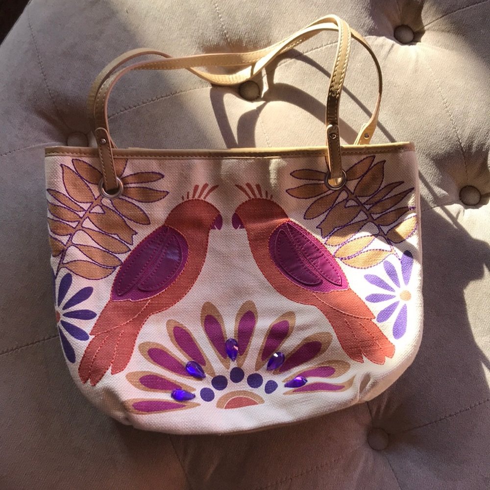 Relic hand bag